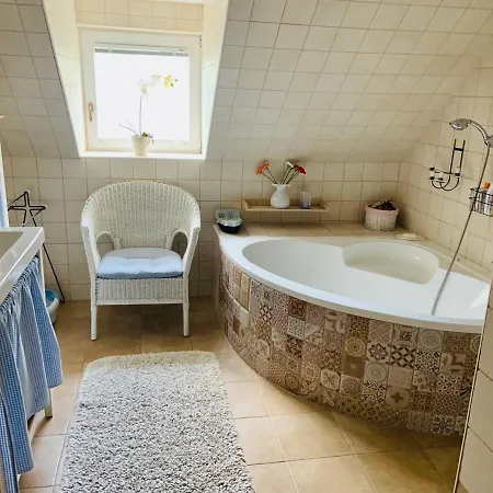 5 Bedroom Very Close To Balaton Балатонкенезе