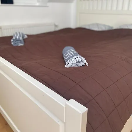 5 Bedroom Very Close To Balaton Балатонкенезе